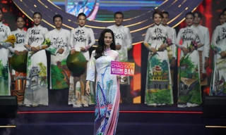 Ngày hội Du lịch TPHCM cho du khách 'đi xuyên Việt' bằng áo dài