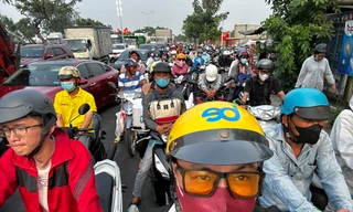 Cửa ngõ về miền Tây ken cứng người