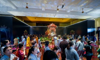 Cách đi xe buýt dự Đại lễ Phật đản Vesak