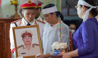 Trung tá Cảnh sát hy sinh khi truy bắt tội phạm ma túy được cấp bằng Tổ quốc ghi công