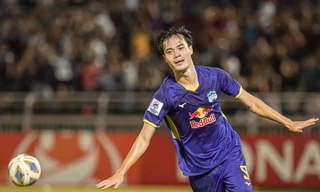 Văn Toàn 'nổ súng', HAGL chia điểm với nhà vô địch Hàn Quốc