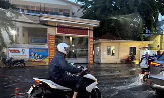 TPHCM và Nam bộ mưa lớn trên diện rộng