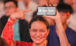 Người hâm mộ TPHCM gửi lời tạm biệt đến đội tuyển Indonesia