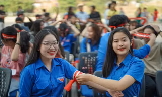 Dàn người đẹp sôi nổi hưởng ứng ngày hội hiến máu Chủ nhật Đỏ