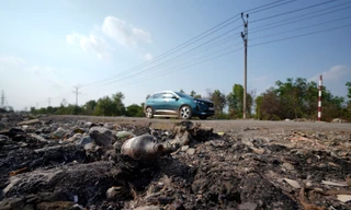 Tuyến đường ngập ngụa rác, hoang tàn ám ảnh 