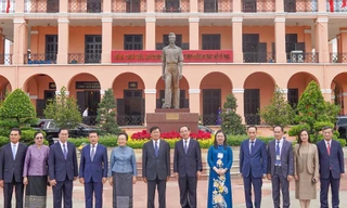 Tổng Bí thư, Chủ tịch nước Lào Thongloun Sisoulith thăm Bến Nhà Rồng