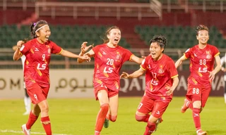 CLB nữ TPHCM lội ngược dòng ngoạn mục