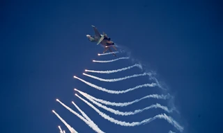 Xem tiêm kích Su-30MK2, Yak-130, trực thăng Mi trình diễn trong đại lễ 30/4