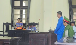 Sếp ngân hàng hạch toán khống gần 14 tỉ đồng để đánh bạc