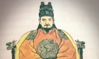 Vị vua nhiều 'kỷ lục' trong sử Việt: Lên ngôi 2 lần, lấy nhiều vợ Tây