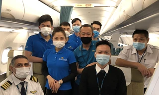 Các công dân làm thủ tục về nước. (Ảnh: Mofa)