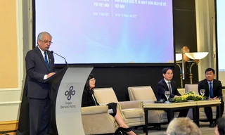 Điều phối viên LHQ tại Việt Nam Kamal Malhotra phát biểu tại toạ đảm. (Ảnh: Mofa)