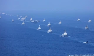 Các tàu Trung Quốc trong một đợt tập trận trên Biển Đông