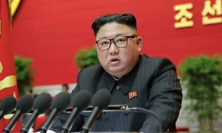 Ông Kim Jong Un hôm phát biểu khai mạc đại hội đảng. (Ảnh: Reuters)