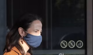 Bà Haines rời khách sạn ở Seoul ngày 12/5. (Ảnh: Yonhap)