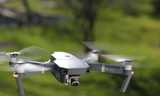 Một thiết bị bay không người lái của DJI