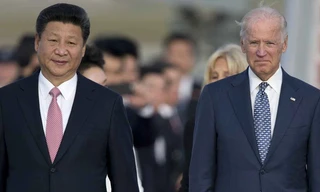 Tổng thống Mỹ Joe Biden (phải) và Chủ tịch Trung Quốc Tập Cận Bình. Ảnh: Xinhua