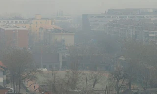 Khói mù dày đặc bao trùm thủ đô Bắc Kinh, Trung Quốc. (Ảnh: Reuters)