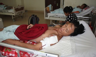 Nạn nhân được điều trị tại bệnh viện.