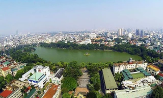 Đề xuất chỉ bán, cho thuê nhà cao tầng nội đô cho người có hộ khẩu thường trú tại phường, quận có dự án. Ảnh: Hoàng Mạnh Thắng.