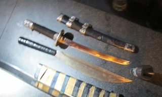 Hung khí Huy mang theo để trả thù