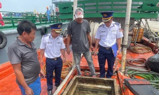 Cảnh sát biển phát hiện tàu cá vận chuyển 80.000 lít dầu D.O trái phép 