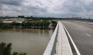 Tận thấy cầu 500 tỷ rút ngắn khoảng cách hai huyện ở TPHCM sắp thông xe 