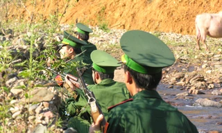 Bộ đội biên phòng tuần tra mật phục