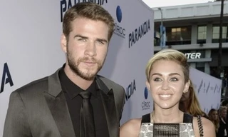 Miley Cyrus tình tứ bên chồng chưa cưới