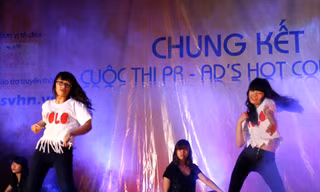 Thí sinh gõ bàn, vỗ cốc đoạt giải ‘cặp đôi hoàn hảo’