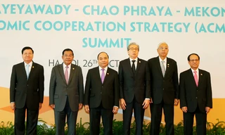 Thủ tướng Nguyễn Xuân Phúc và các trưởng đoàn tham dự ACMECS 7 và CLMV 8. Ảnh: TTXVN