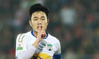 Xuân Trường ăn mừng bàn thắng vào lưới Hải Phòng, giúp HAGL có trận hoà 1-1 tại chảo lửa Lạch Tray. Ảnh: VSI.