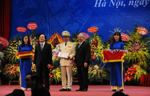 Lễ phong tặng chức danh GS, PGS năm 2016. Năm nay không có lễ vinh danh các tân GS, PGS như mọi năm. Ảnh : Nghiêm Huê.