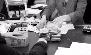 DN vẫn cần giảm lãi suất vay trung và dài hạn. Ảnh: Như Ý