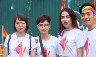 Chỉ trong những hoạt động của hội LGBT mang quy mô lớn một số người mới dám lộ sáng.