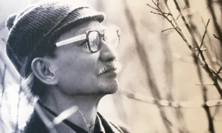 Nguyễn Tuân với mùa xuân Hà Nội. Ảnh: Huỳnh Kim Đáng