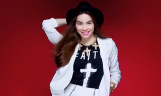 Hồ Ngọc Hà: Nhẫn kim cương siêu to