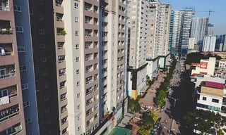 Cử tri Hà Nội kiến nghị dừng xây cao ốc trong nội đô