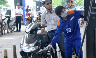 Petrolimex bán xăng A95 tương thích động cơ ô tô thế hệ mới