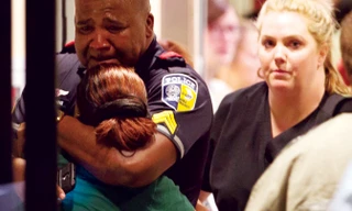 Hé lộ lí do các tay súng bắn tỉa hạ 5 cảnh sát Mỹ