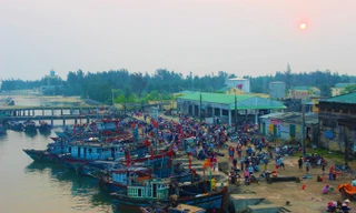 Cảng cá Cửa Việt.