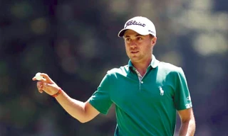 Justin Thomas lần đầu leo lên vị trí số 2 thế giới.
