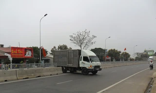 Dải phân cách đứt đoạn