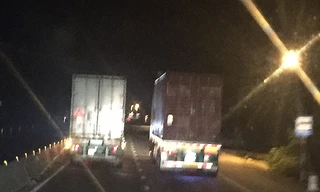 Để kịp thời gian, tài xế giành đường, vượt mặt.