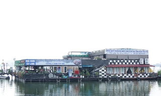 Du thuyền Hồ Tây tiếp tục chây ì hạn di dời
