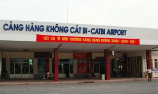 Sân bay Cát Bi tê liệt vì mưa phùn, mây thấp