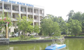 Chạy thử tàu du lịch sử dụng năng lượng mặt trời