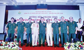 Lê Xuân Giang, Chủ tịch HĐQT Cty Liên Kết Việt đã lợi dụng hình ảnh của một số cán bộ nghỉ hưu để lừa đảo.