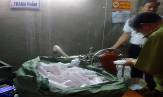 Mỹ phẩm cao cấp được sản xuất như nấu cám lợn. Ảnh: Đức Huy