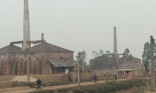Những lò gạch không phép đang tồn tại trên địa bàn huyện Sóc Sơn.